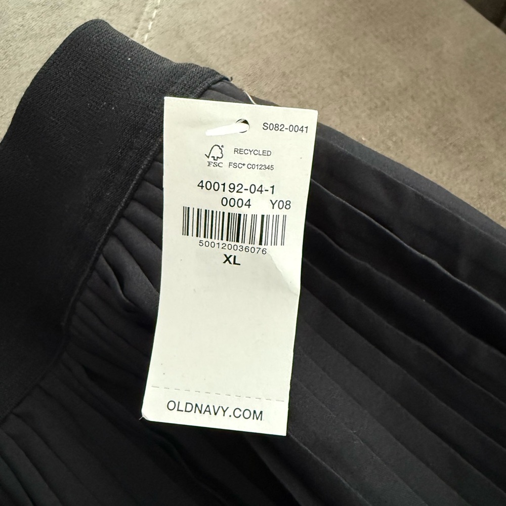 Old Navy Charcoal Pleated Skirt